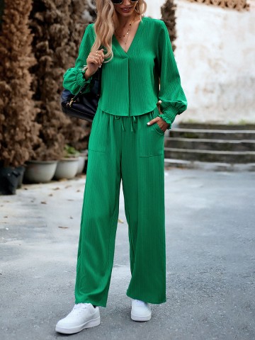 Solid V-neck shirt wide leg pants set