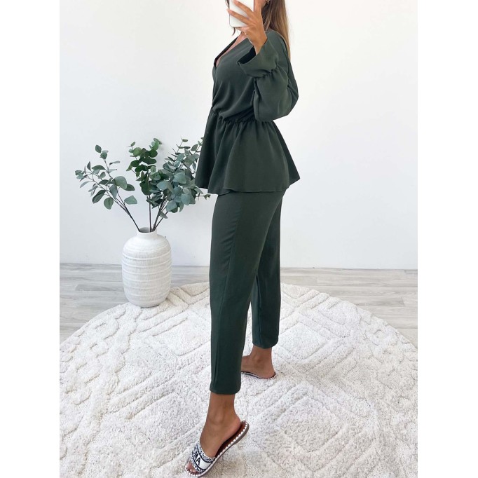 V-neck waistband top high waisted cropped pants two-piece set