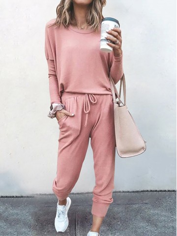 Women's loose fitting solid color long sleeved casual suit